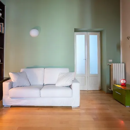 10 Min To Porta Venezia Appartamento